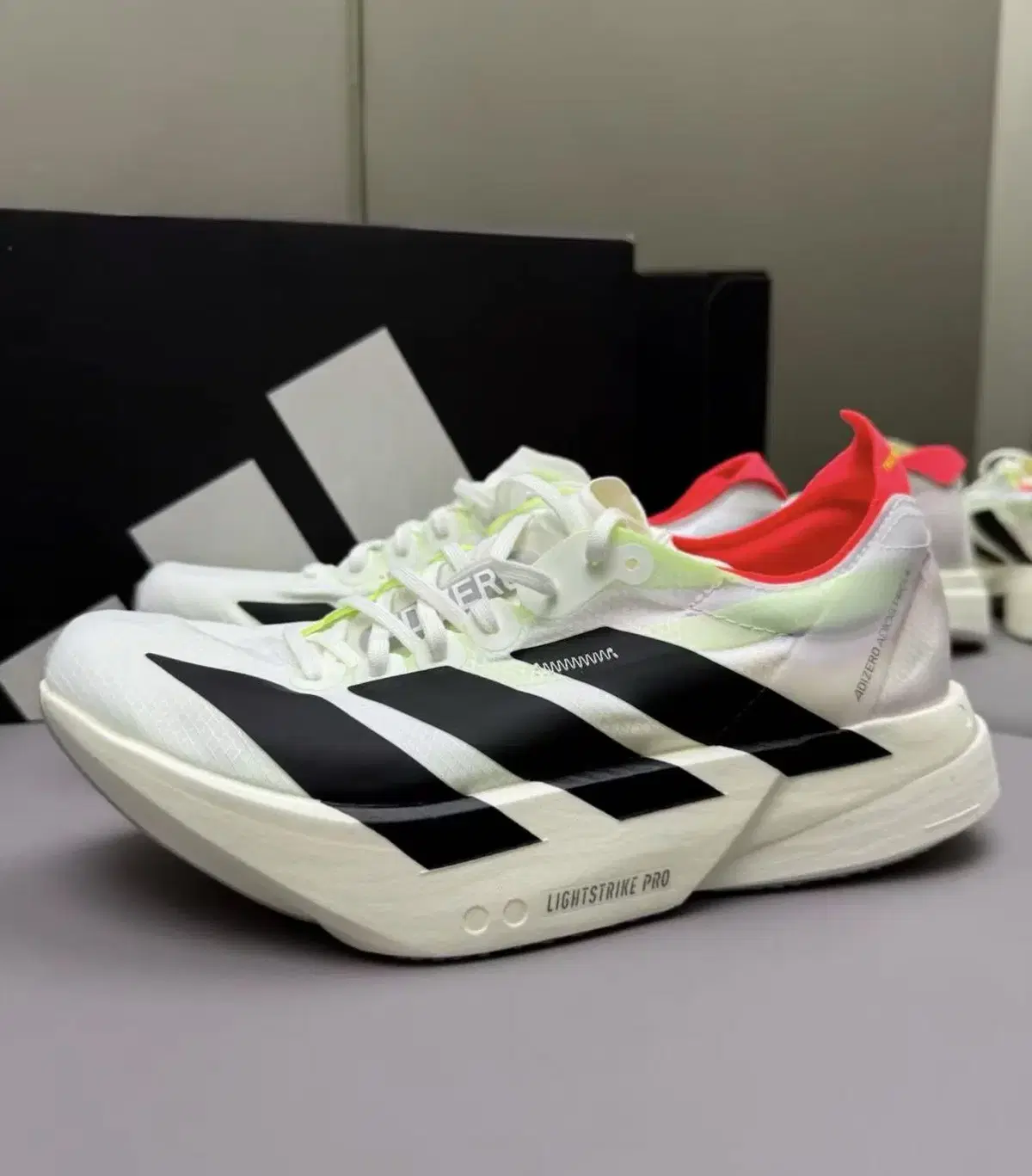 Adista XLG - Silver / JH8827 on Bunjang Global Site.